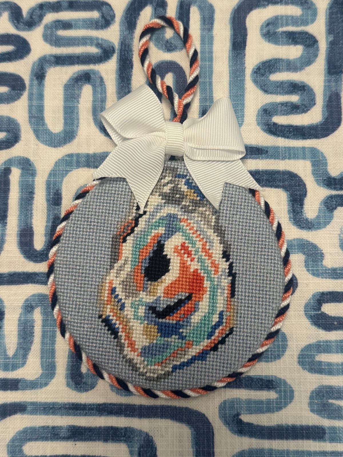 Oyster Round-Blue
