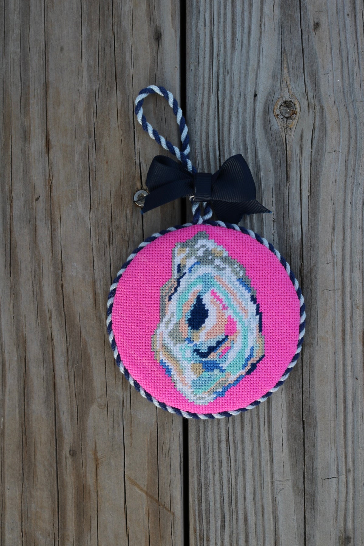 Oyster Round-Pink