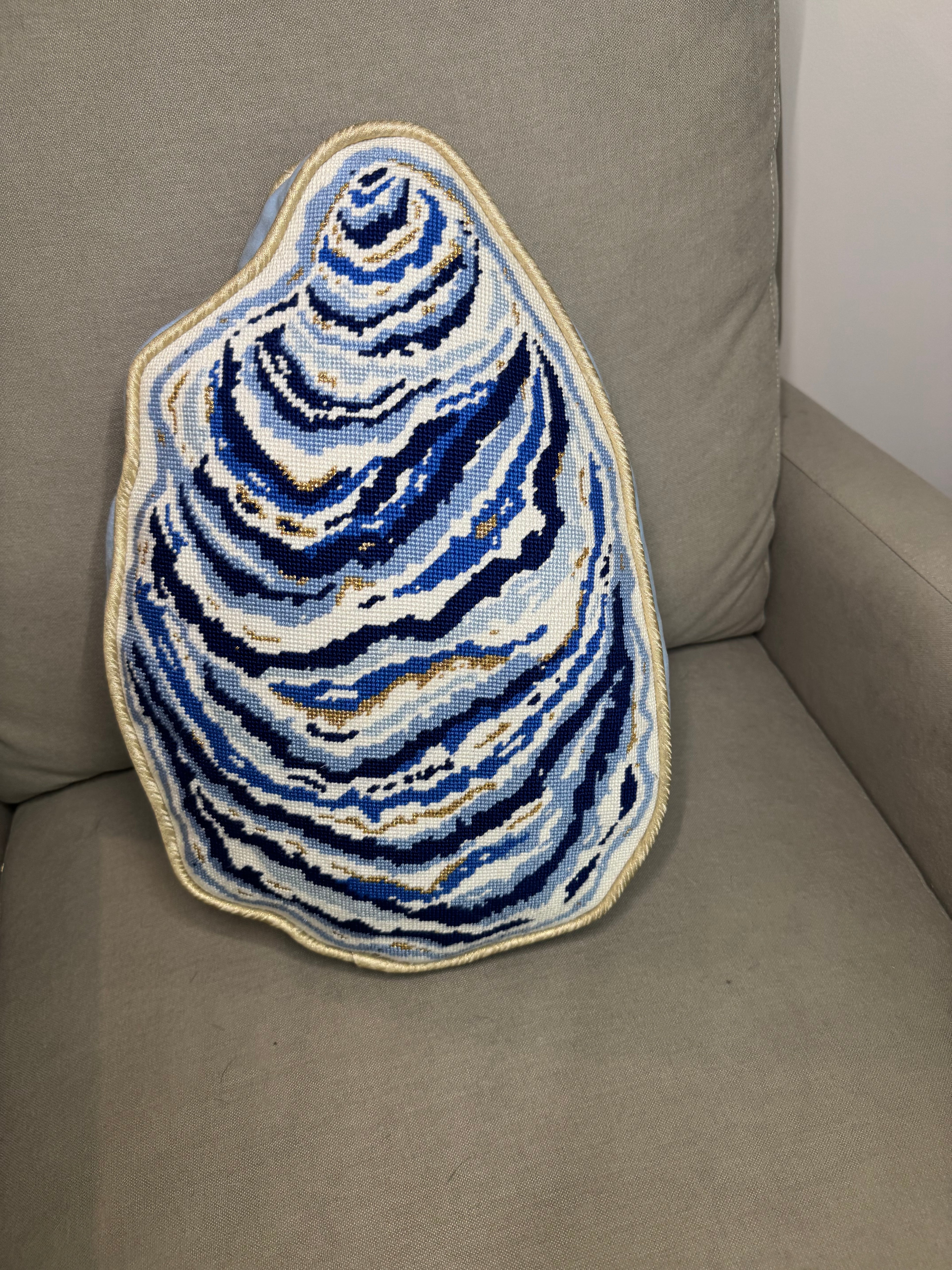 Large Oyster- Blue